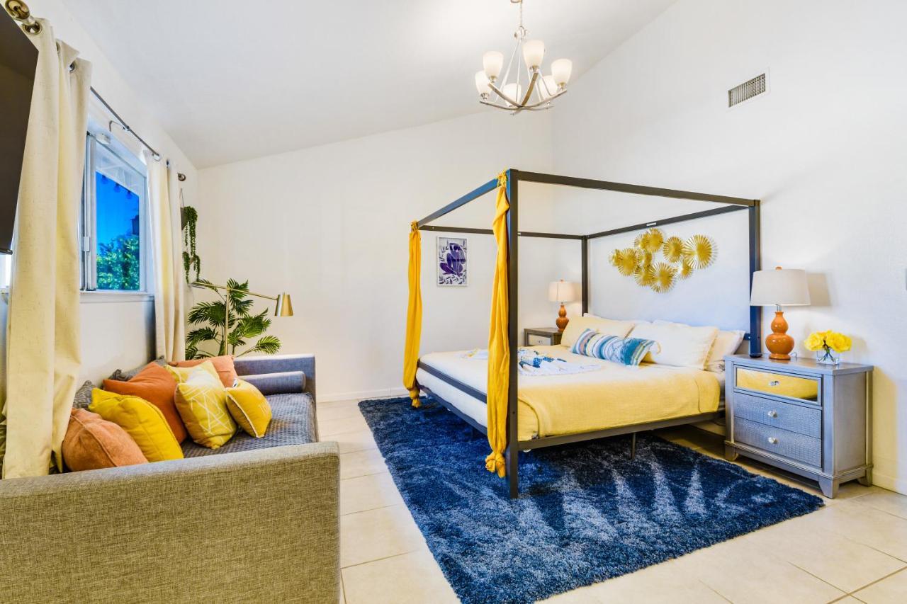 Desert Pool House: Sun, Swim, Sip & Stay Indio Exteriör bild